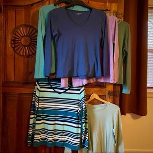 🛍Bundle of 6 long sleeve tees; Large🌺🛍